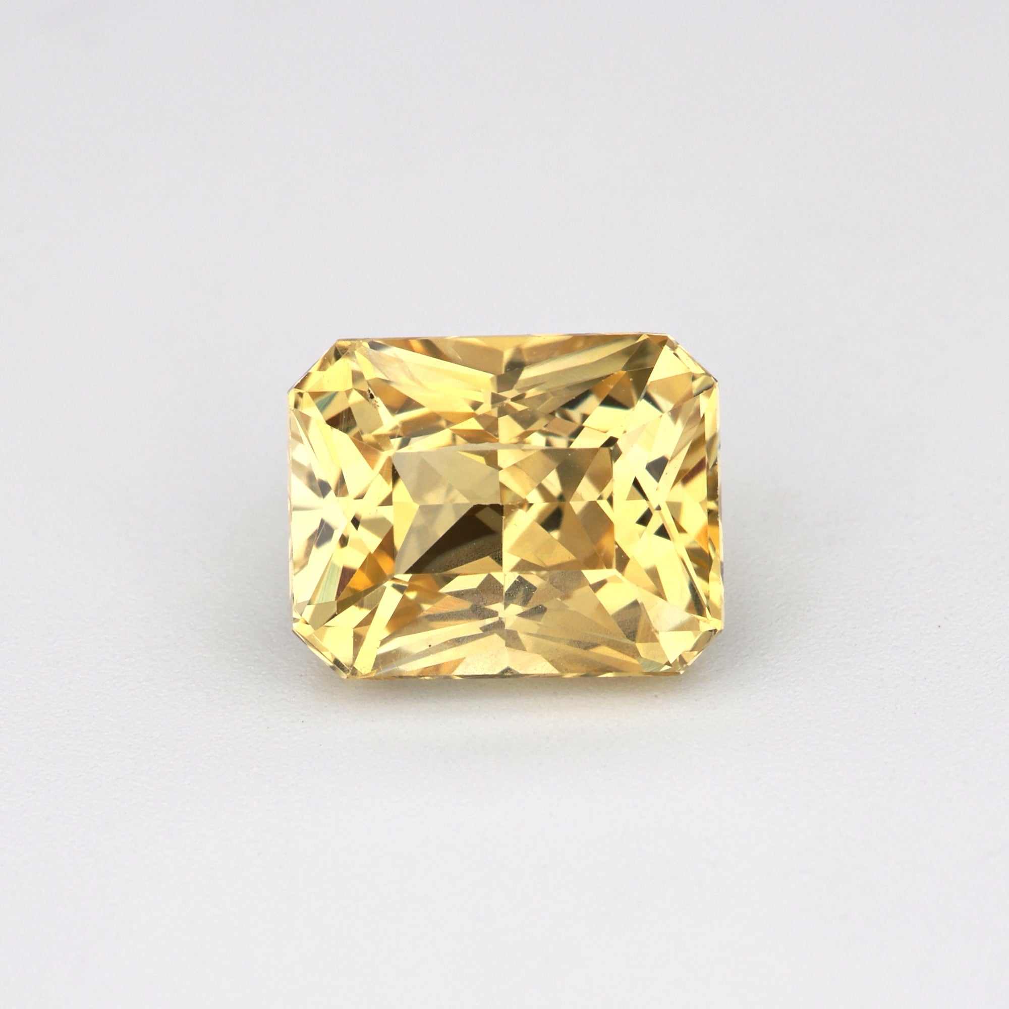 1.66ct unheated natural yellow sapphire with excellent clarity and golden hue