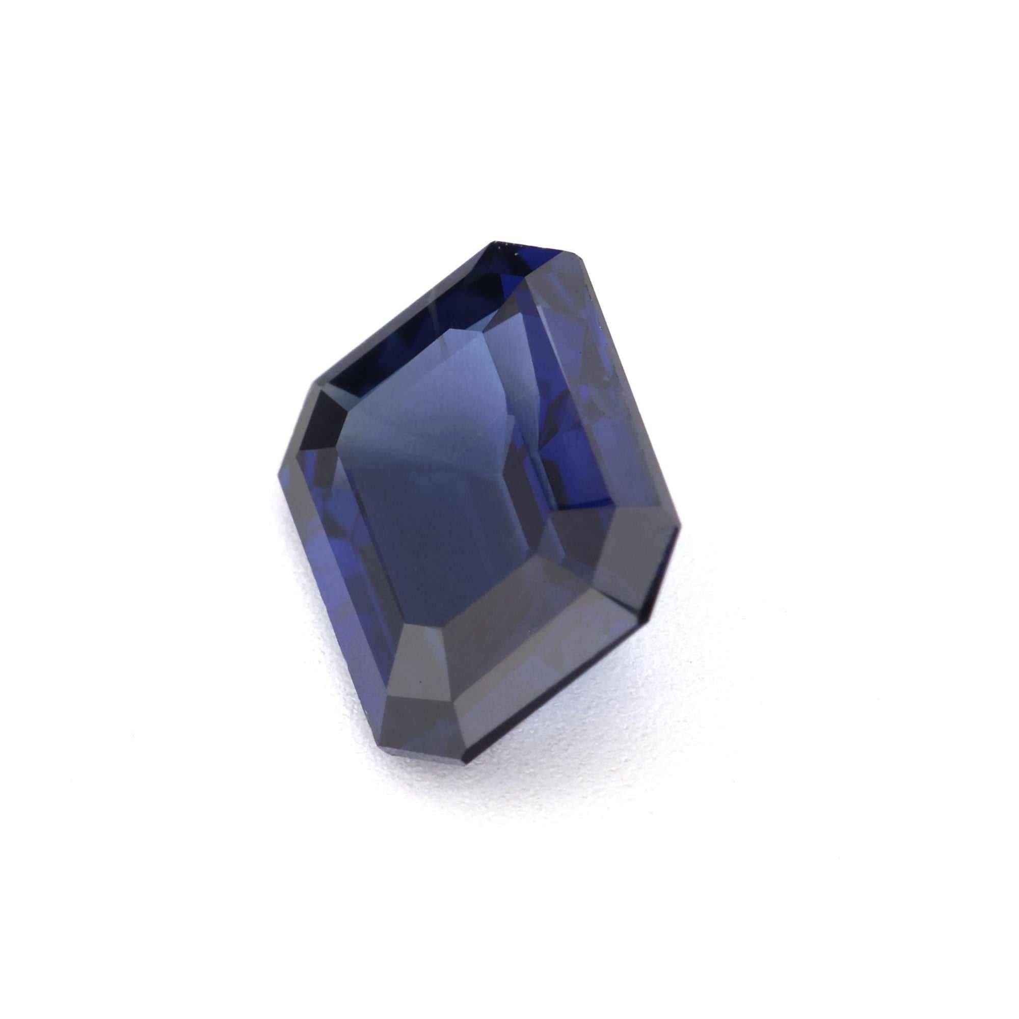 1.32 ct deep blue sapphire gemstone with excellent clarity and brilliance