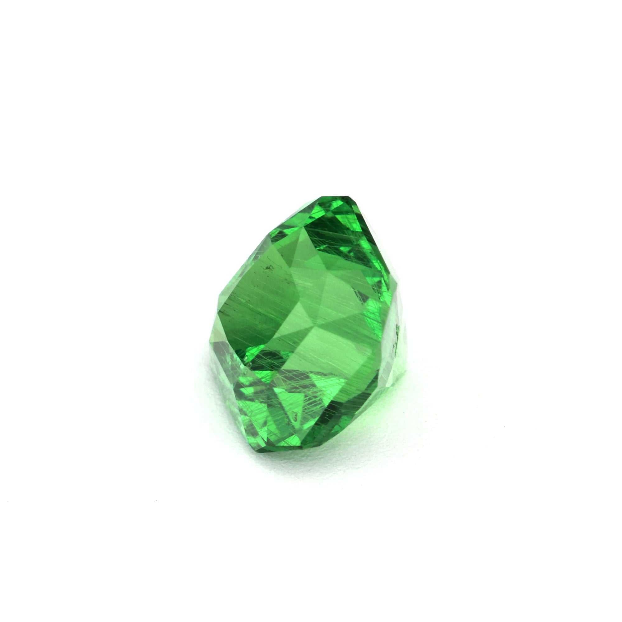 1.09ct vibrant green tsavorite garnet gemstone with high brilliance and excellent clarity