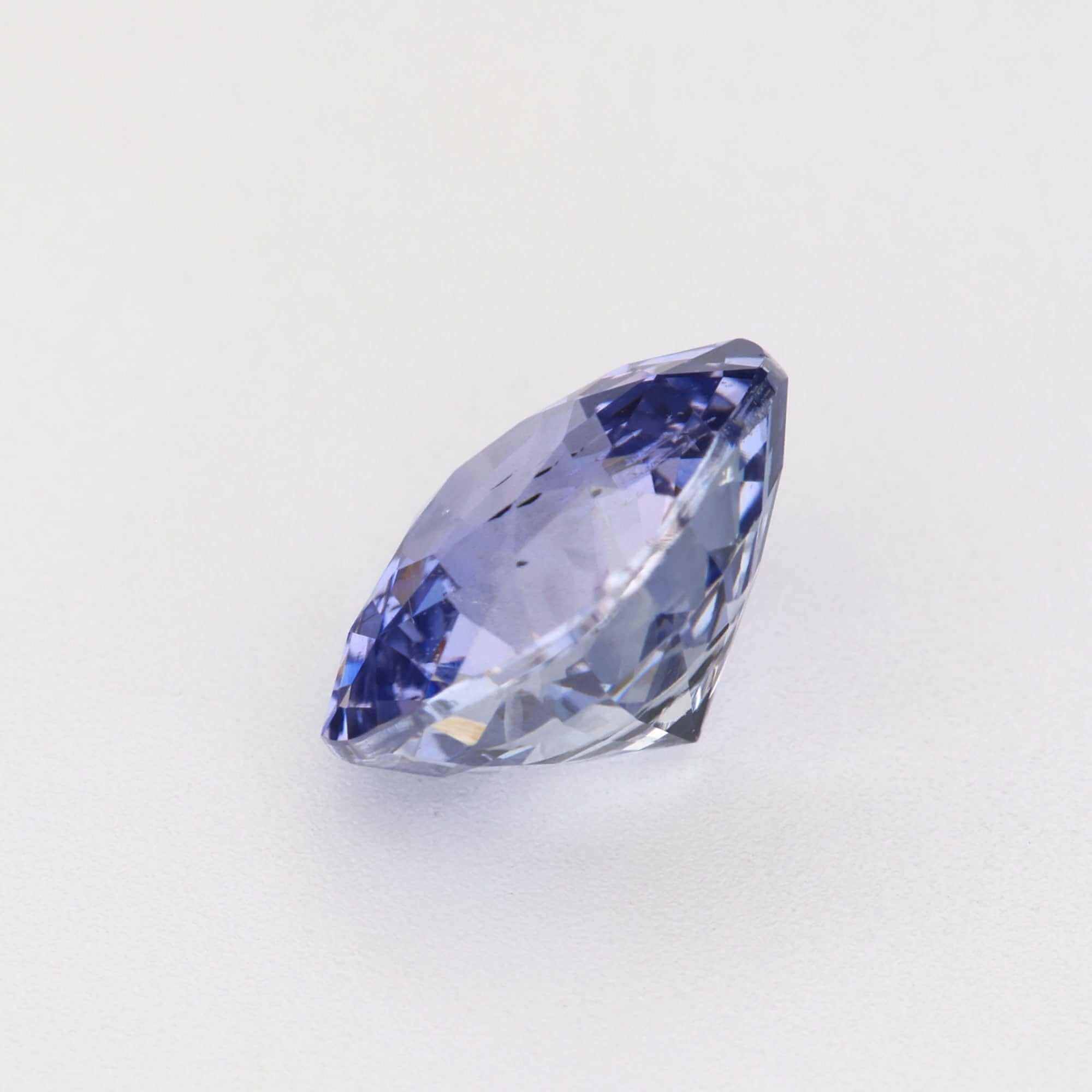 1.64 Ct Lavender Sapphire gemstone with violet-gray color and brilliant cut for jewelry