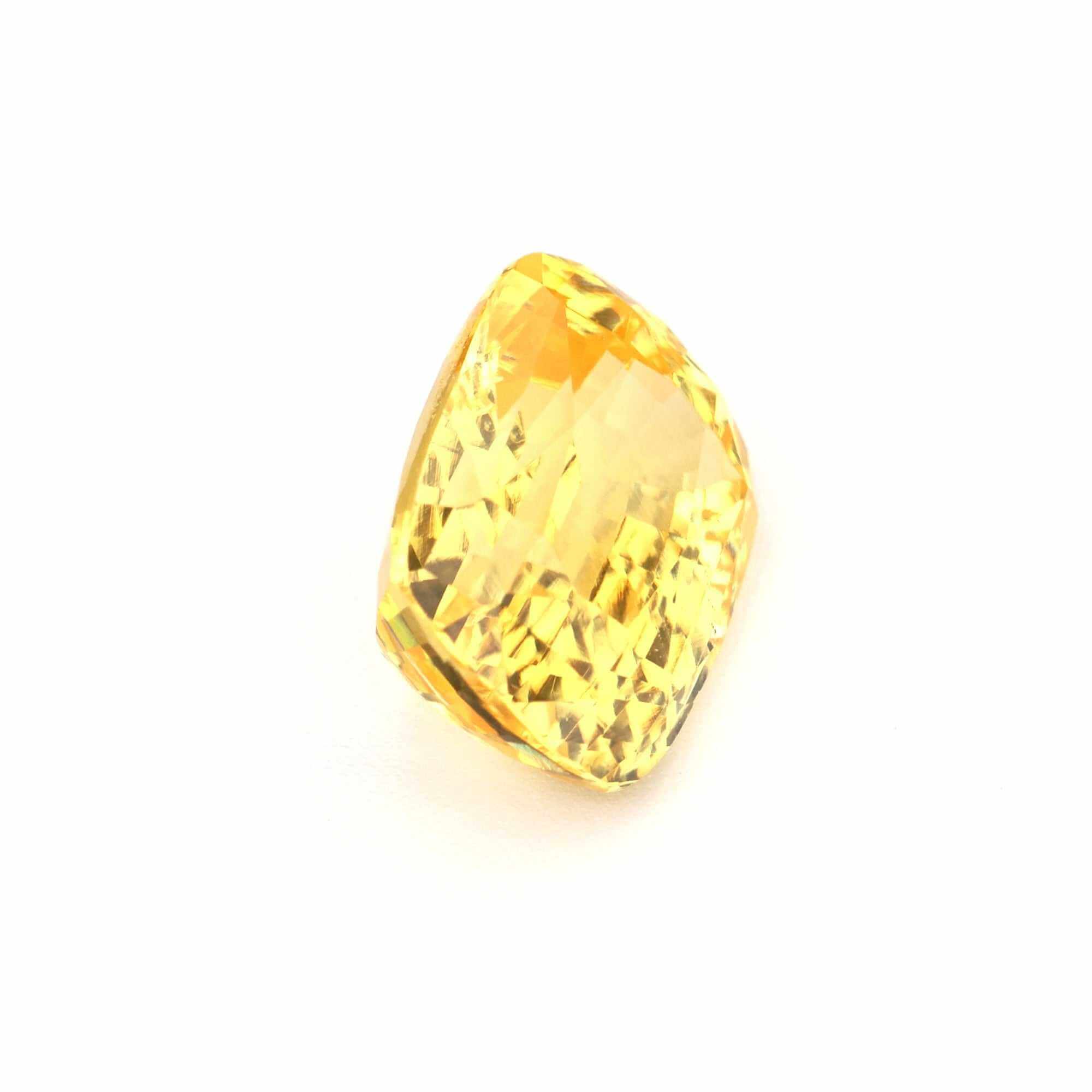2.175 ct unheated yellow sapphire from Sri Lanka with natural golden hue and excellent clarity