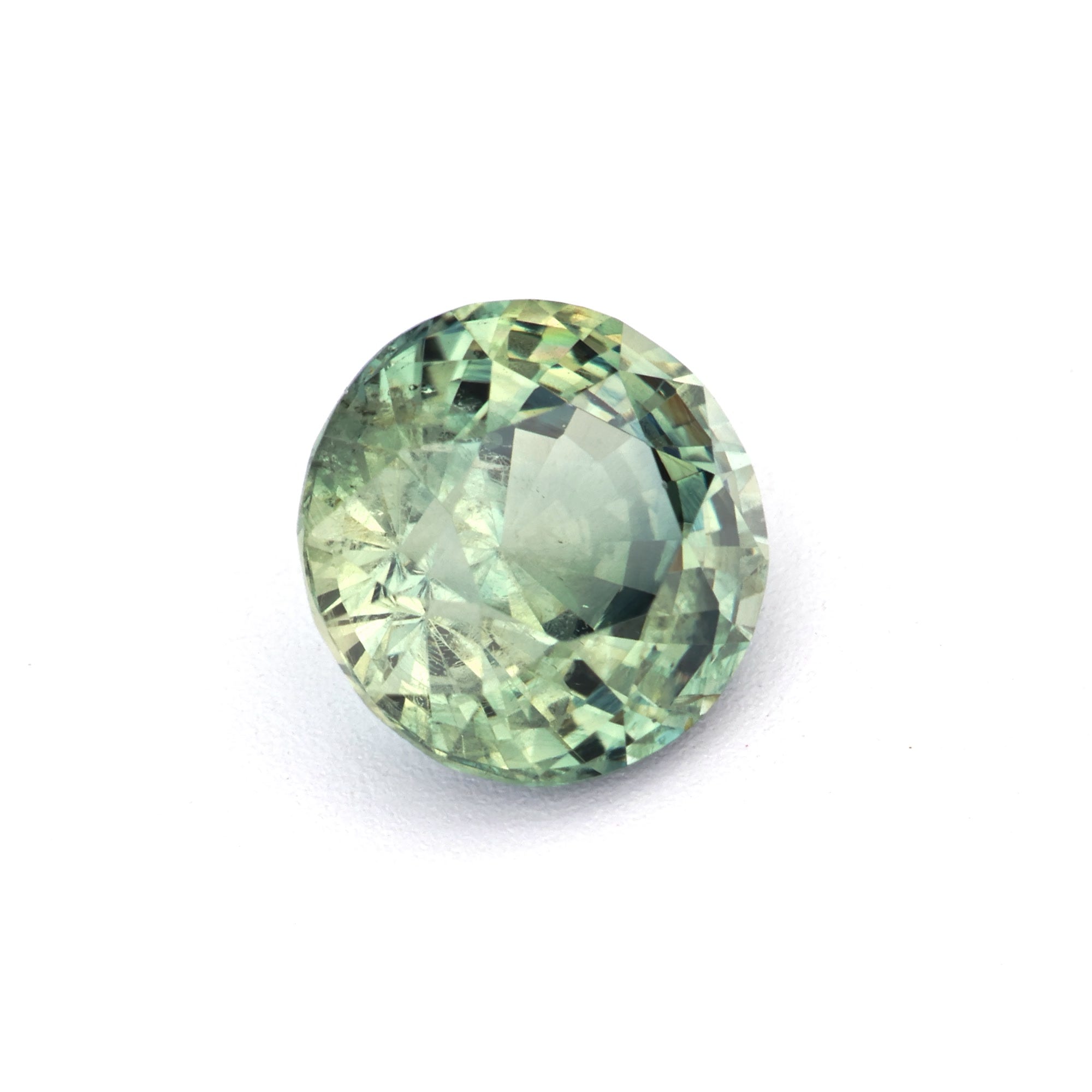 1.31 Ct unheated natural green sapphire gemstone with excellent clarity and brilliant cut
