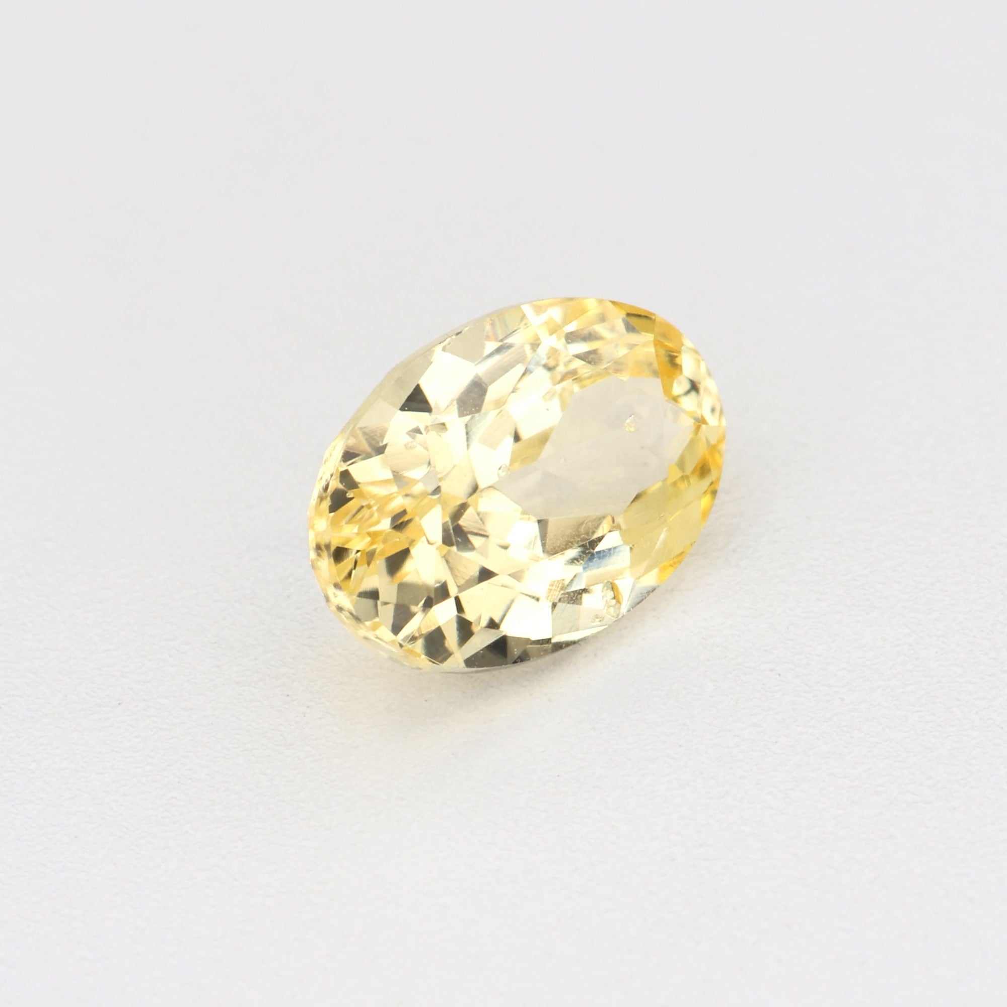 0.62ct unheated natural yellow sapphire with radiant golden hue and excellent clarity
