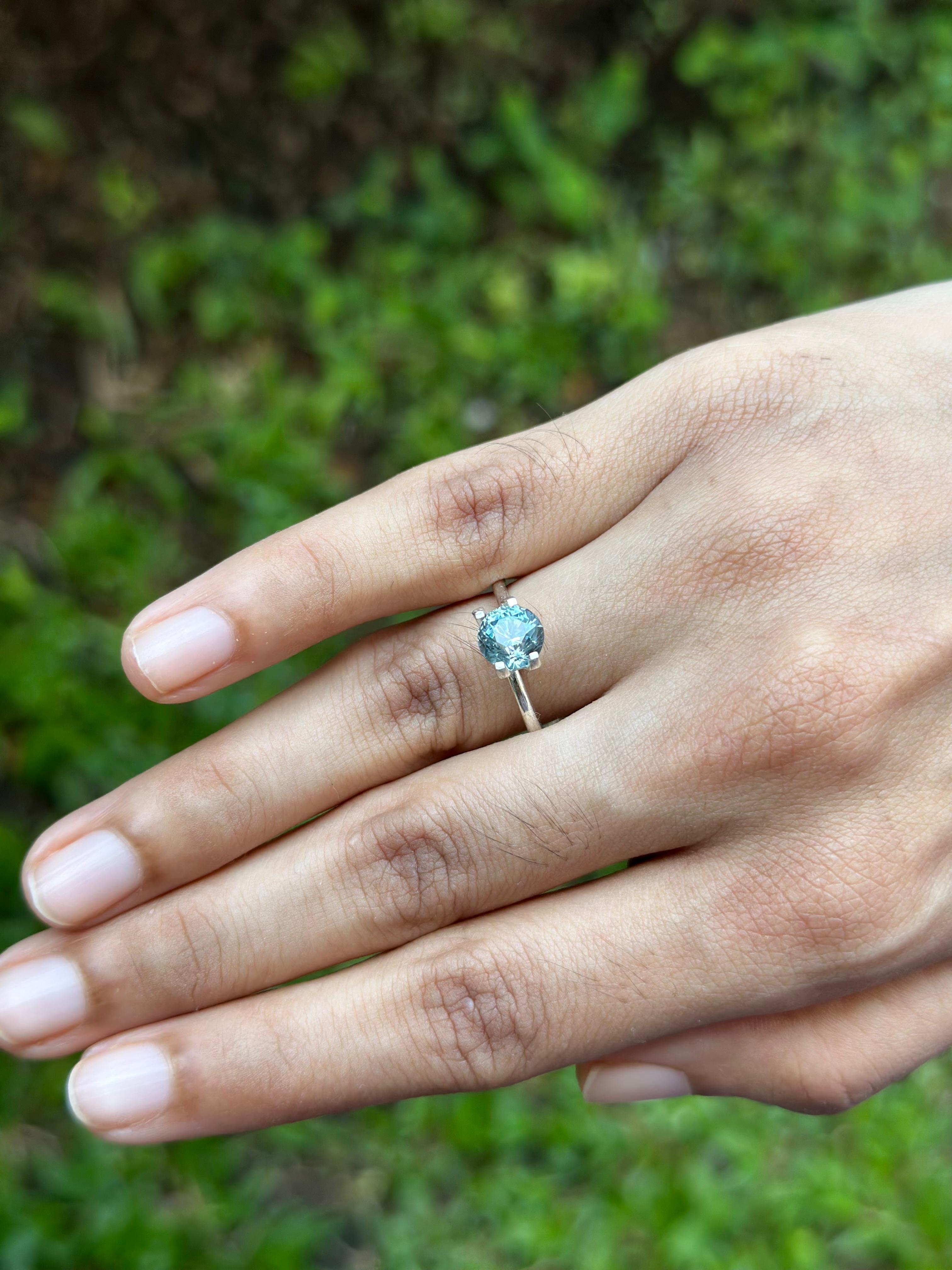 2.08 ct Teal Sapphire