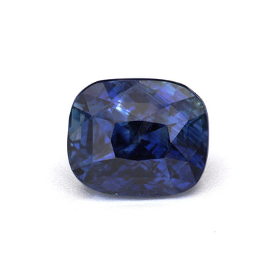 Deep blue unheated sapphire gemstone with exceptional brilliance and durability for jewelry