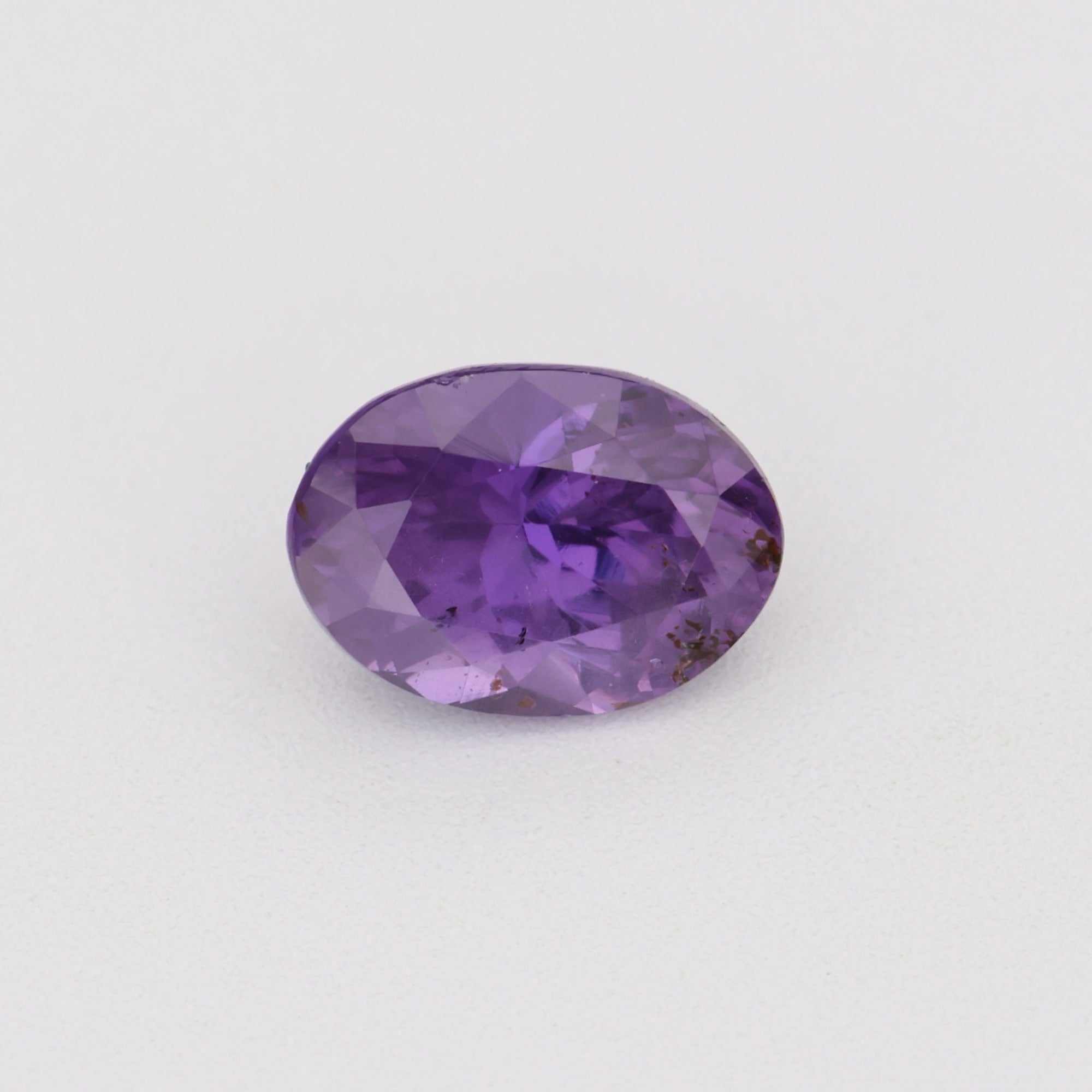  vibrant gemstone  unheated natural with rich violet hues and excellent clarity