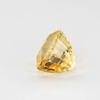 2.10 ct unheated yellow sapphire gemstone with natural brilliance and clarity
