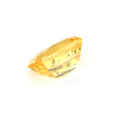 2.175 ct unheated yellow sapphire from Sri Lanka with natural golden hue and excellent clarity