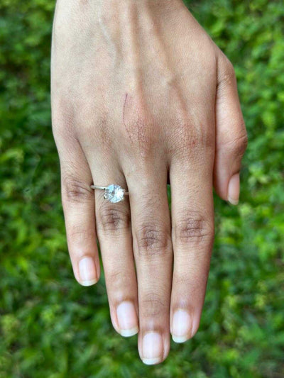 1.42 ct white round sapphire gemstone with brilliant cut and exceptional clarity for fine jewelry