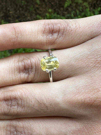 2.175 ct natural unheated yellow sapphire from Sri Lanka with golden hue and excellent clarity