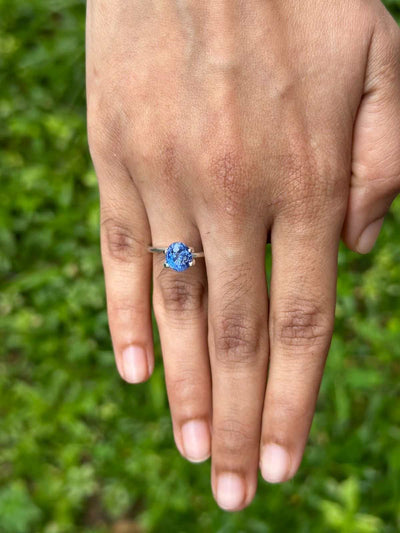 2.74ct natural Ceylon blue sapphire gemstone with excellent clarity and vivid color for elegant jewelry designs