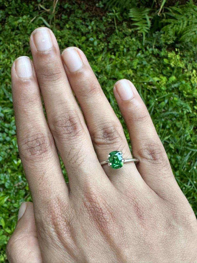 1.86 carat vibrant green tsavorite garnet gemstone with excellent clarity and brilliance
