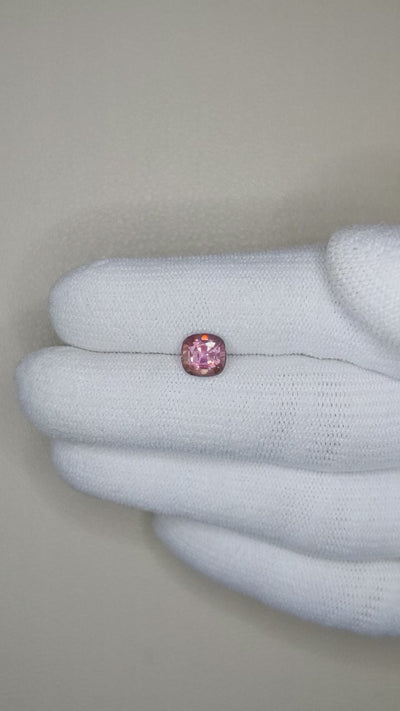 1.47 ct pinkish-brown sapphire video showing warm hue from multiple angles