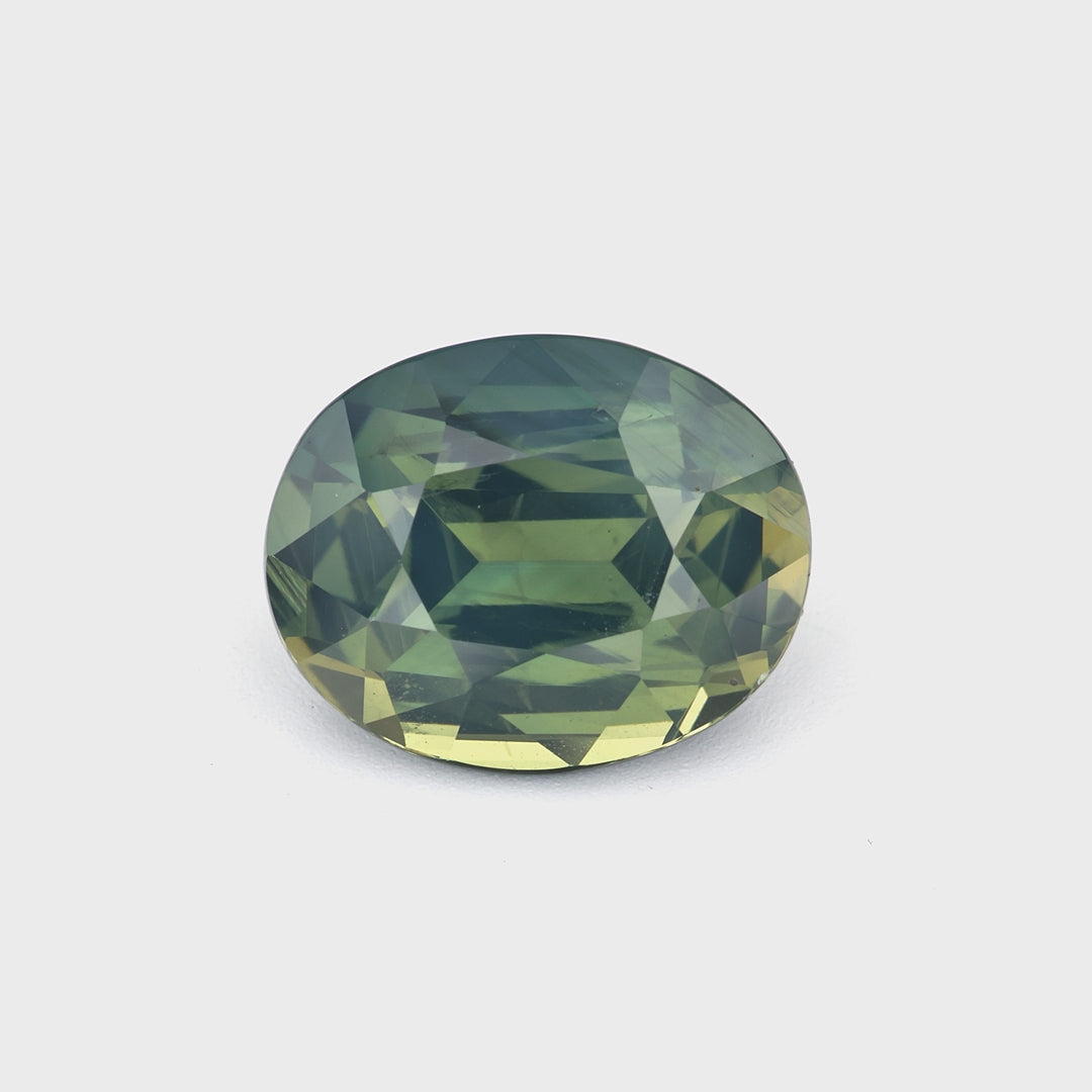 Load video: 3.26 ct Olive Green Sapphire