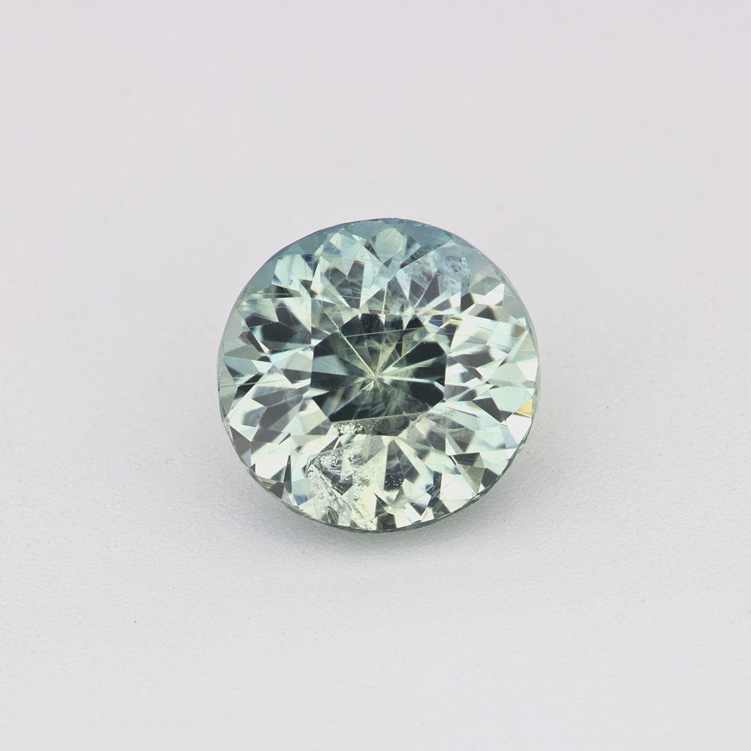 1.70 ct unheated light green sapphire video showing green color and brilliance