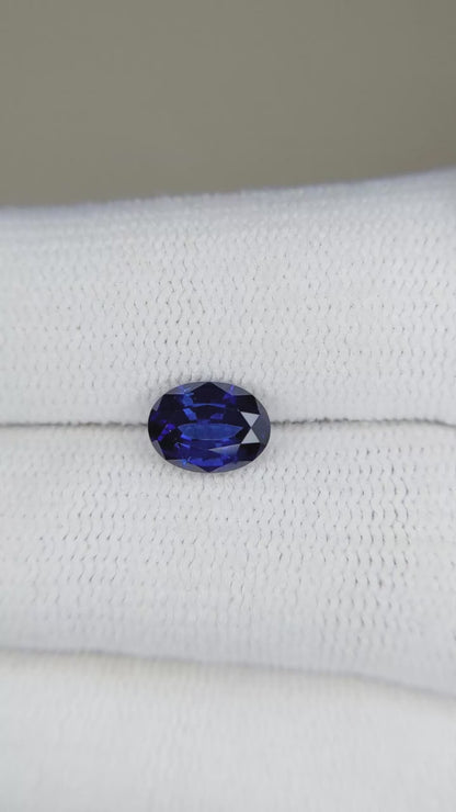 1.37ct Blue Sapphire