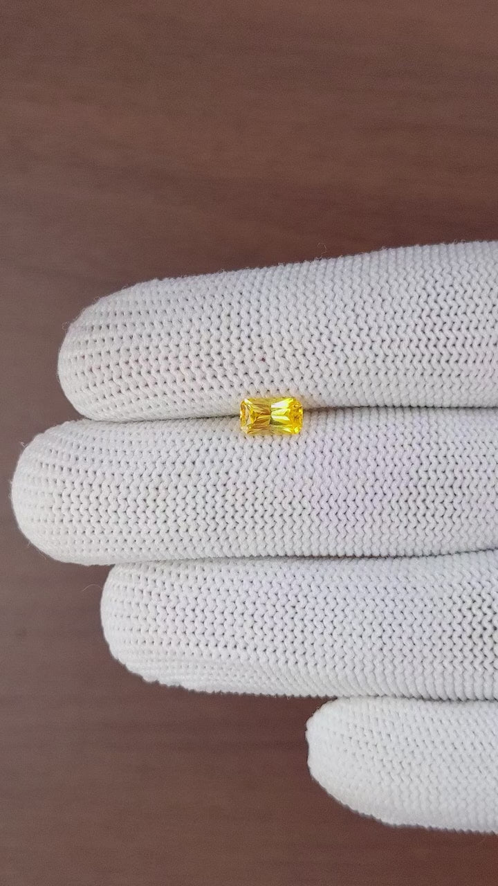 1.00 ct Yellow Sapphire