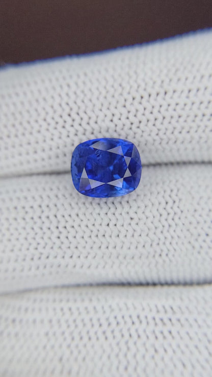 5.16 ct Blue Sapphire