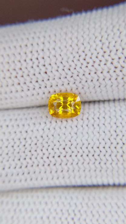 1.13 ct Golden Yellow Sapphire