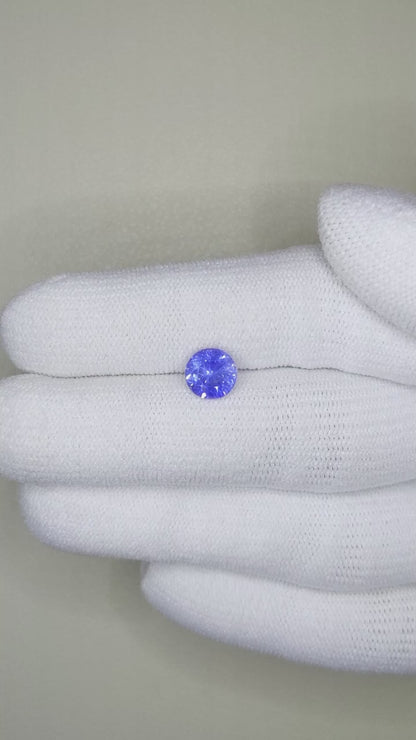 1.62 ct Blue Sapphire