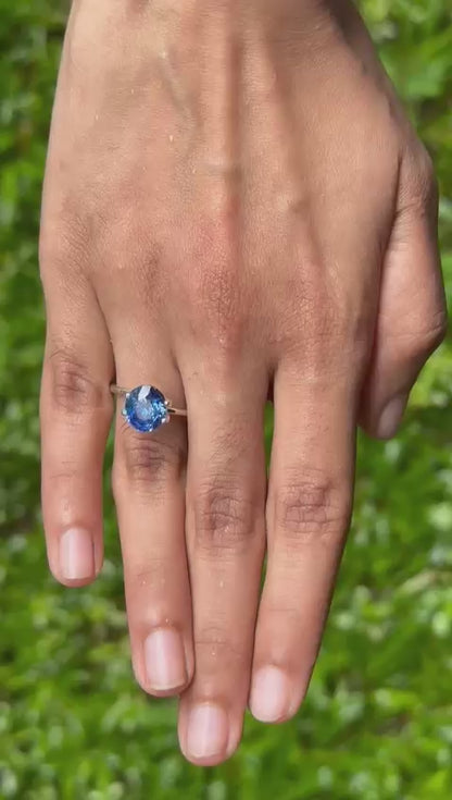 4.00 ct Blue Sapphire