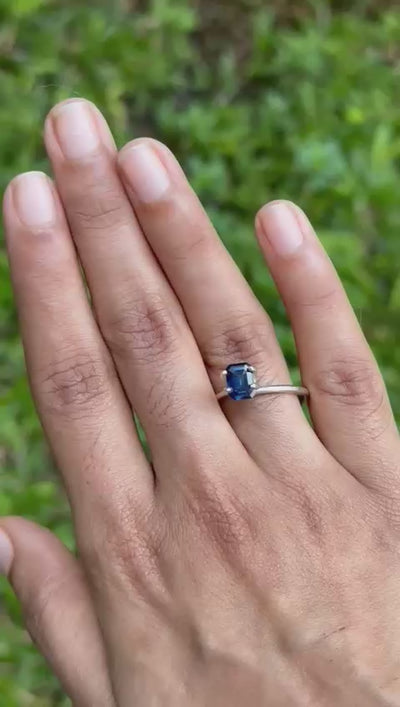 1.32 ct Deep blue Sapphire