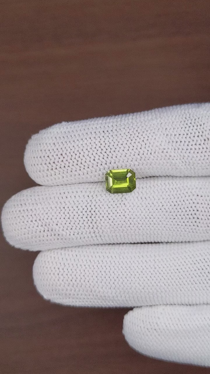 1.60 ct Green Sapphire ~ unheated