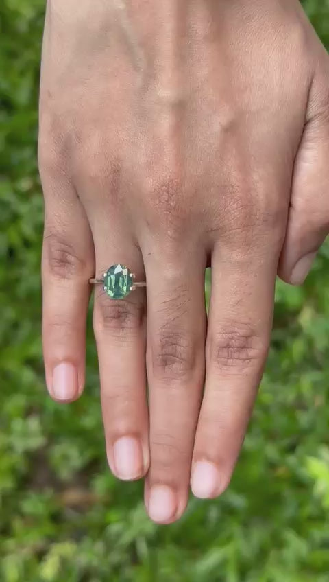 3.26 ct Olive Green Sapphire