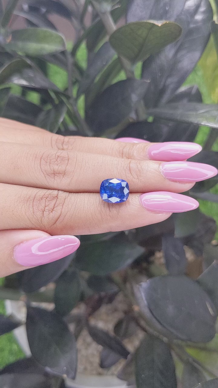 5.16 ct Blue Sapphire
